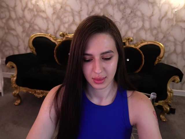 AlesiaDessmond live cam on BongaCams