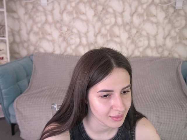 AlesiaDessmond live cam on BongaCams