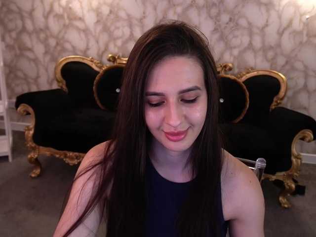 AlesiaDessmond live cam on BongaCams