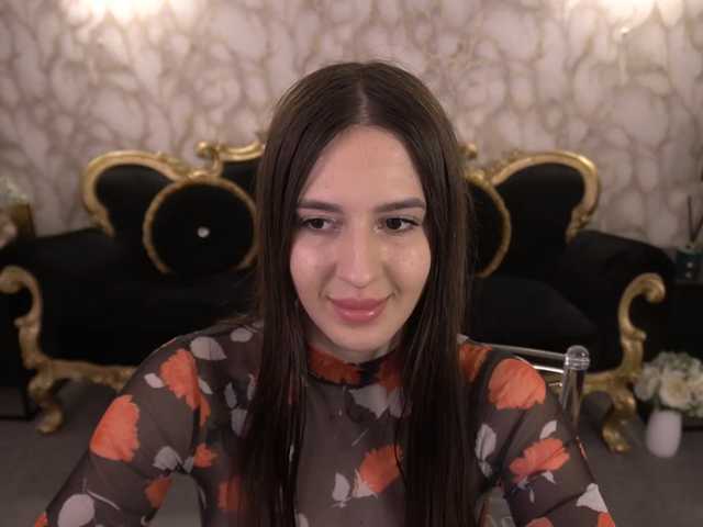 AlesiaDessmond live cam on BongaCams