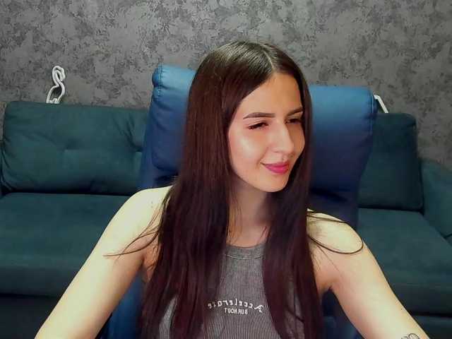 AlesiaDessmond live cam on BongaCams