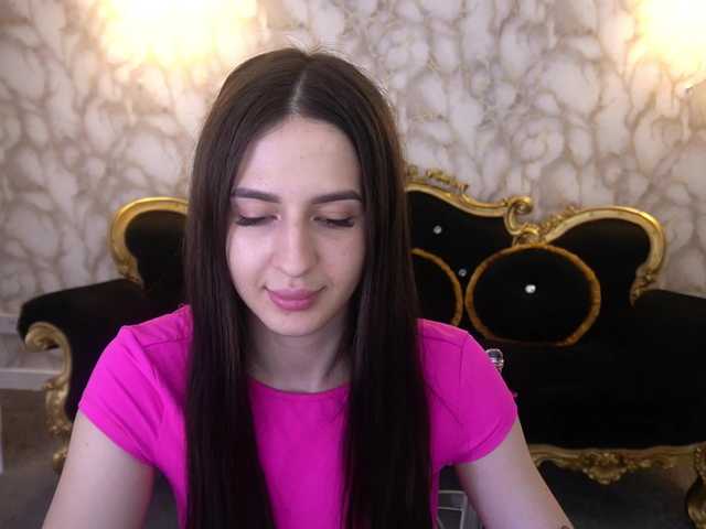 AlesiaDessmond live cam on BongaCams