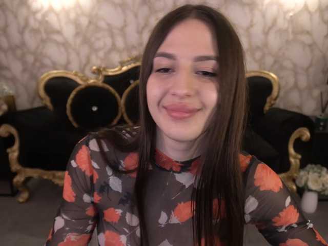 AlesiaDessmond live cam on BongaCams