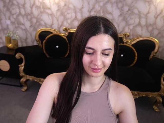 AlesiaDessmond live cam on BongaCams