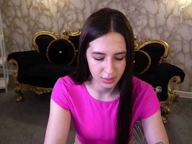 AlesiaDessmond live cam on BongaCams