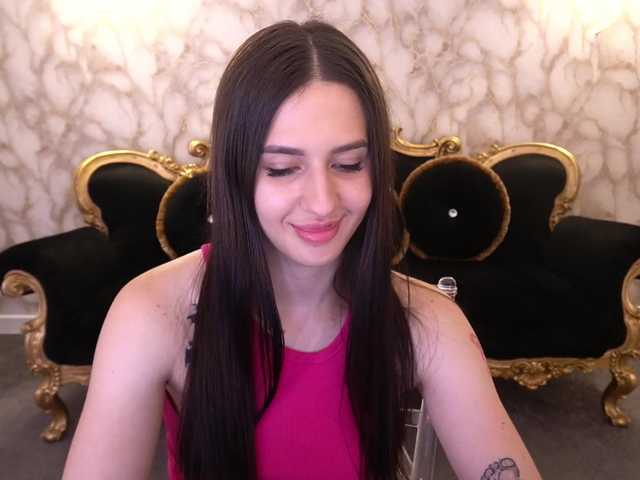 AlesiaDessmond live cam on BongaCams