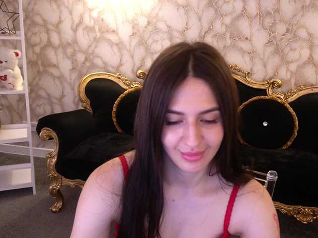 AlesiaDessmond live cam on BongaCams