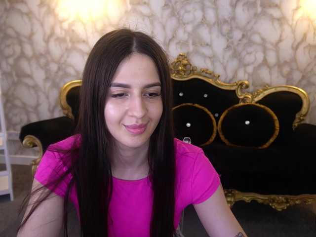 AlesiaDessmond live cam on BongaCams