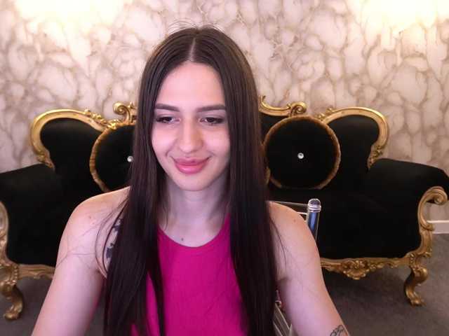 AlesiaDessmond live cam on BongaCams