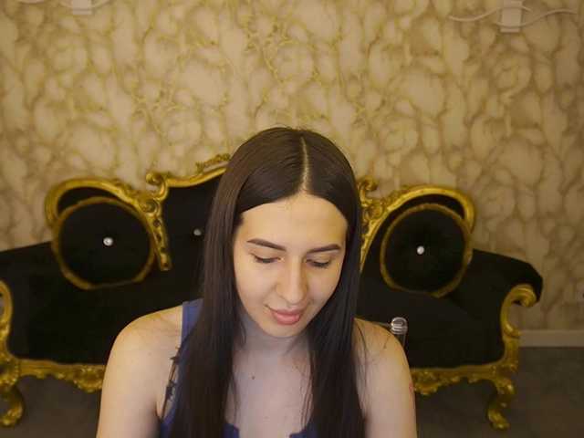 AlesiaDessmond live cam on BongaCams