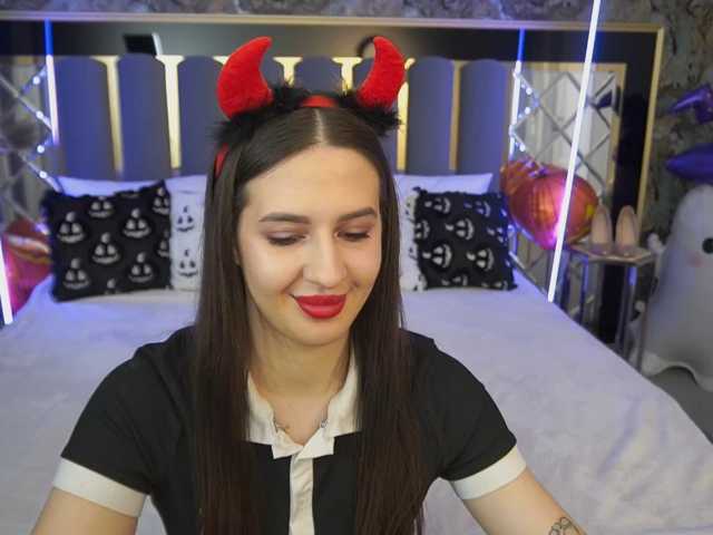 AlesiaDessmond live cam on BongaCams
