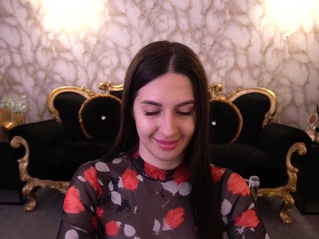 AlesiaDessmond live cam on BongaCams