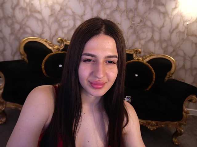 AlesiaDessmond live cam on BongaCams