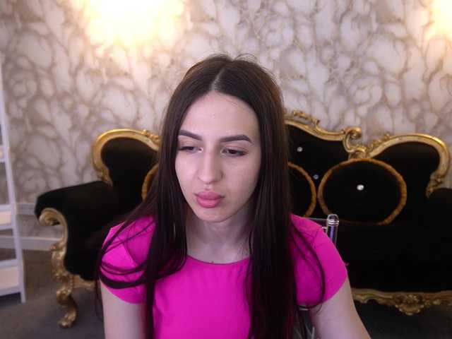 AlesiaDessmond live cam on BongaCams