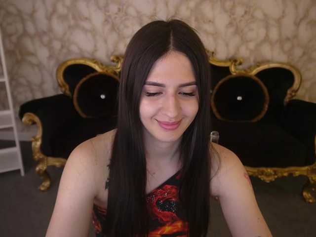 AlesiaDessmond live cam on BongaCams
