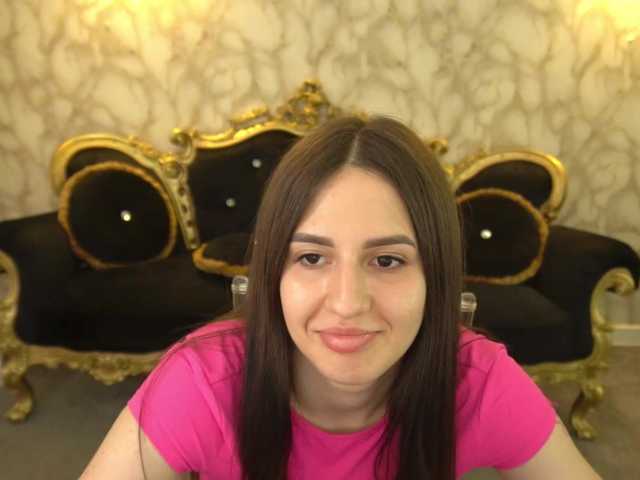 AlesiaDessmond live cam on BongaCams