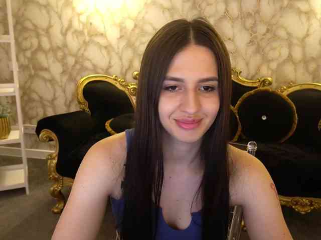 AlesiaDessmond webcam