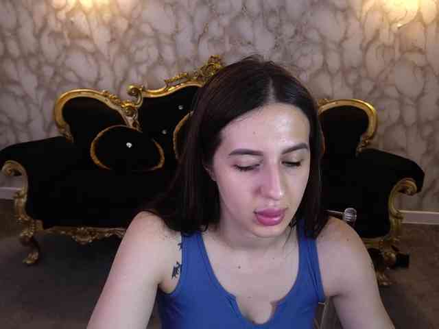 AlesiaDessmond webcam
