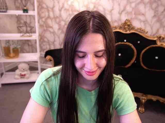 AlesiaDessmond webcam