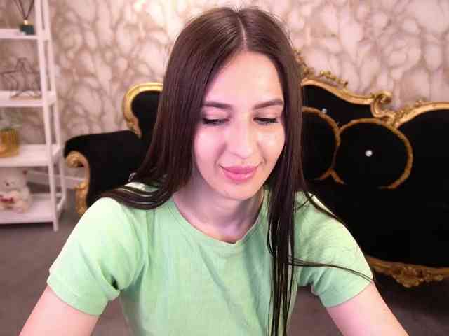 AlesiaDessmond webcam