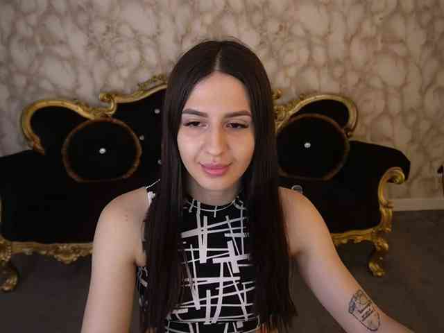 AlesiaDessmond webcam