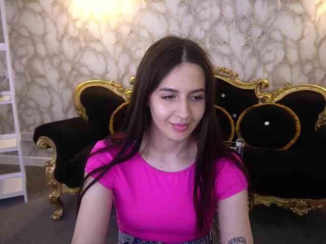 AlesiaDessmond webcam