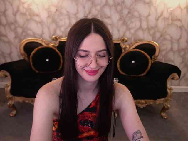 AlesiaDessmond webcam