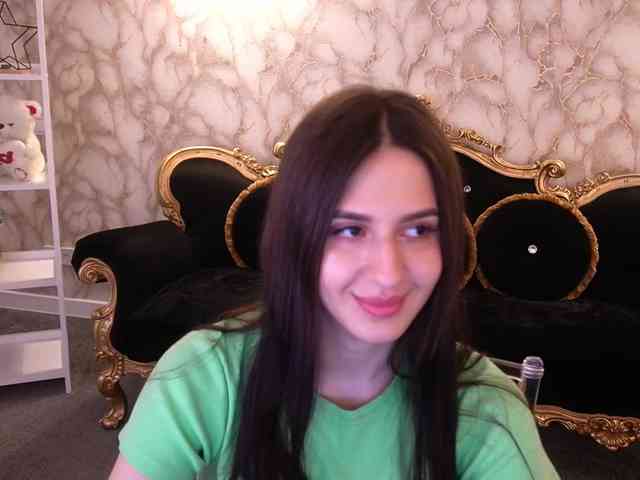 AlesiaDessmond webcam