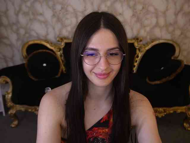AlesiaDessmond webcam