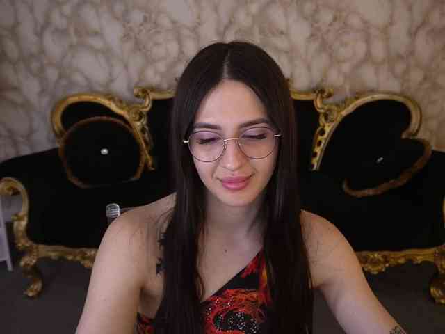 AlesiaDessmond webcam