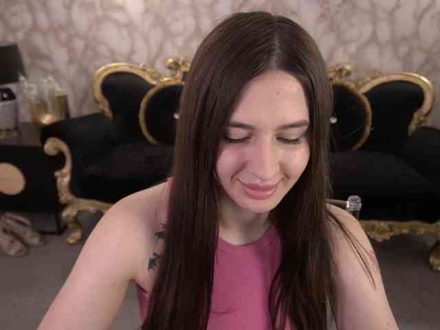 AlesiaDessmond webcam