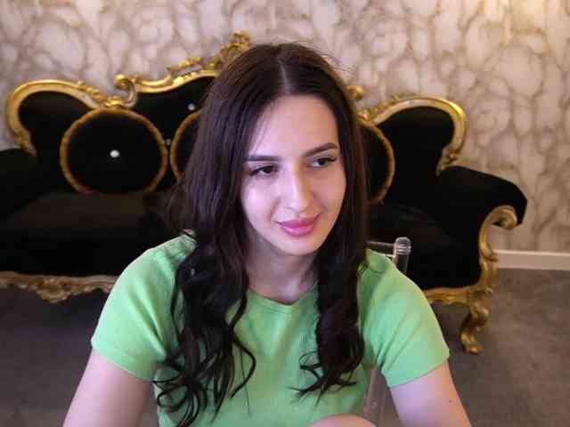 AlesiaDessmond webcam