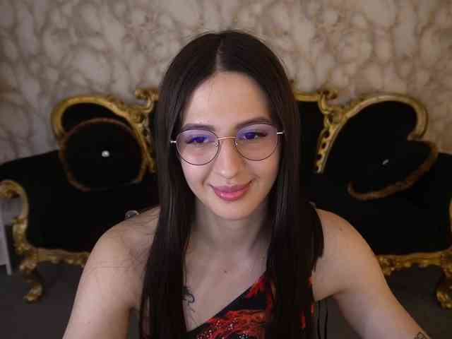 AlesiaDessmond webcam