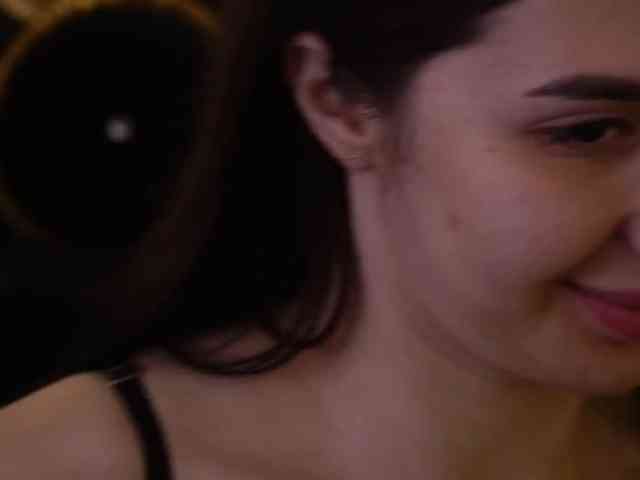 AlesiaDessmond webcam