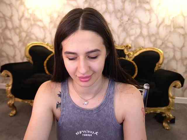 AlesiaDessmond webcam