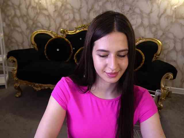 AlesiaDessmond webcam