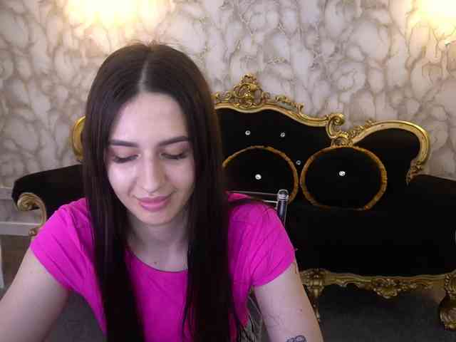 AlesiaDessmond webcam