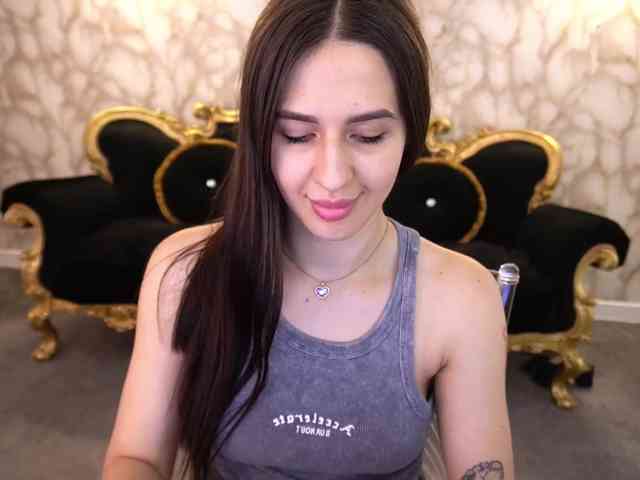 AlesiaDessmond Live Webcam on BongaCams