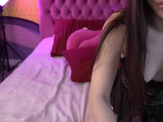 AlesiaDessmond webcam