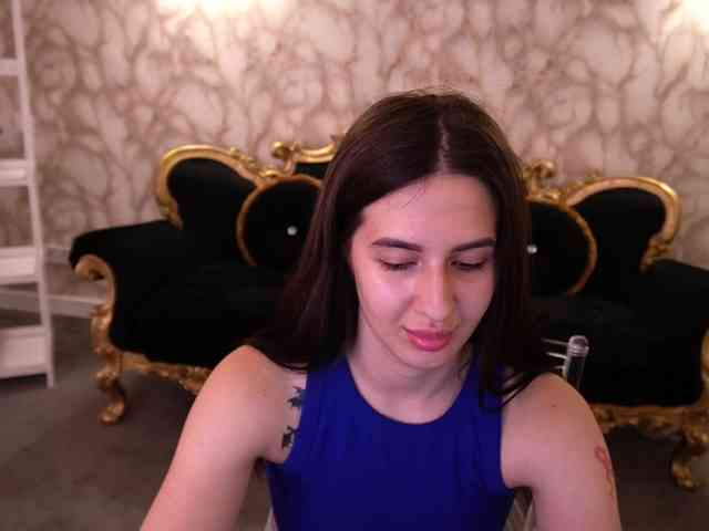 AlesiaDessmond webcam