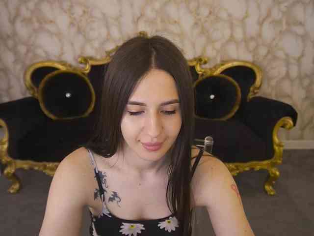 AlesiaDessmond webcam