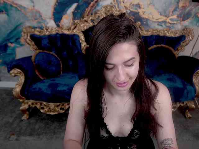AlesiaDessmond webcam