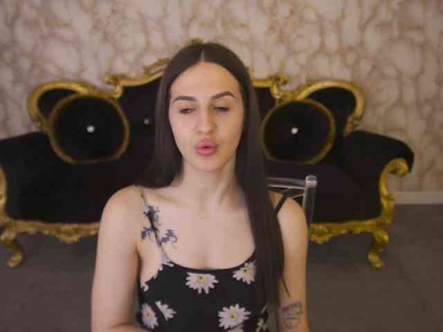 AlesiaDessmond webcam