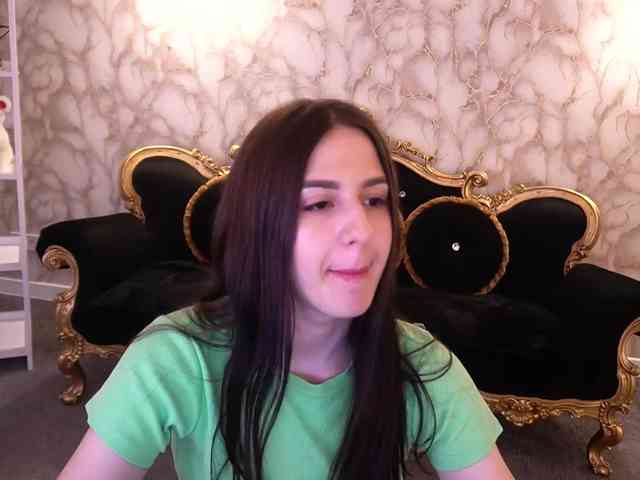 AlesiaDessmond webcam