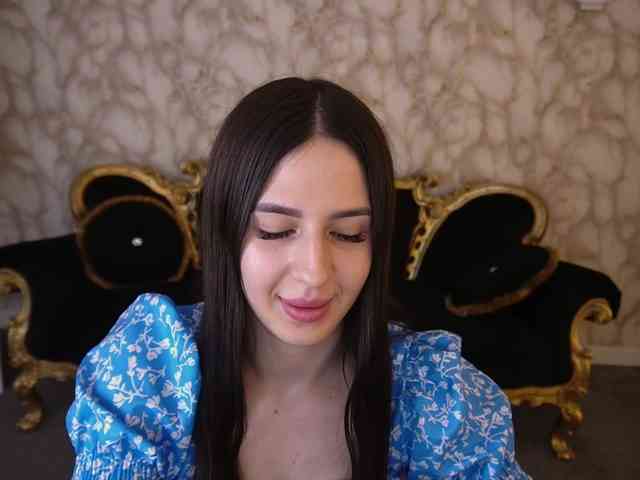 AlesiaDessmond webcam