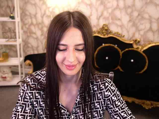 AlesiaDessmond webcam