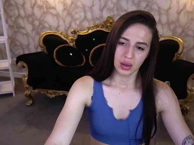 AlesiaDessmond webcam