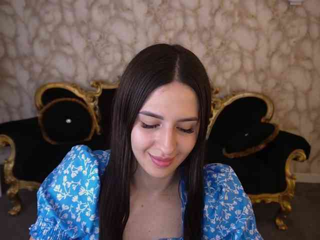 AlesiaDessmond webcam