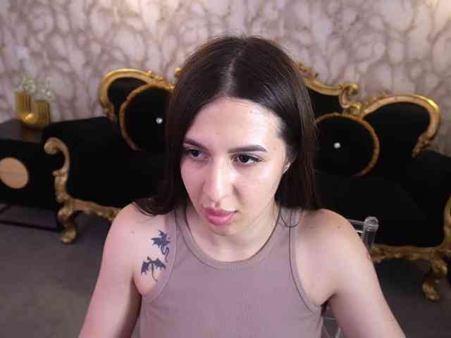 AlesiaDessmond webcam
