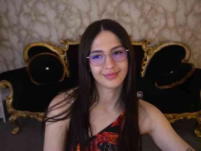 AlesiaDessmond webcam